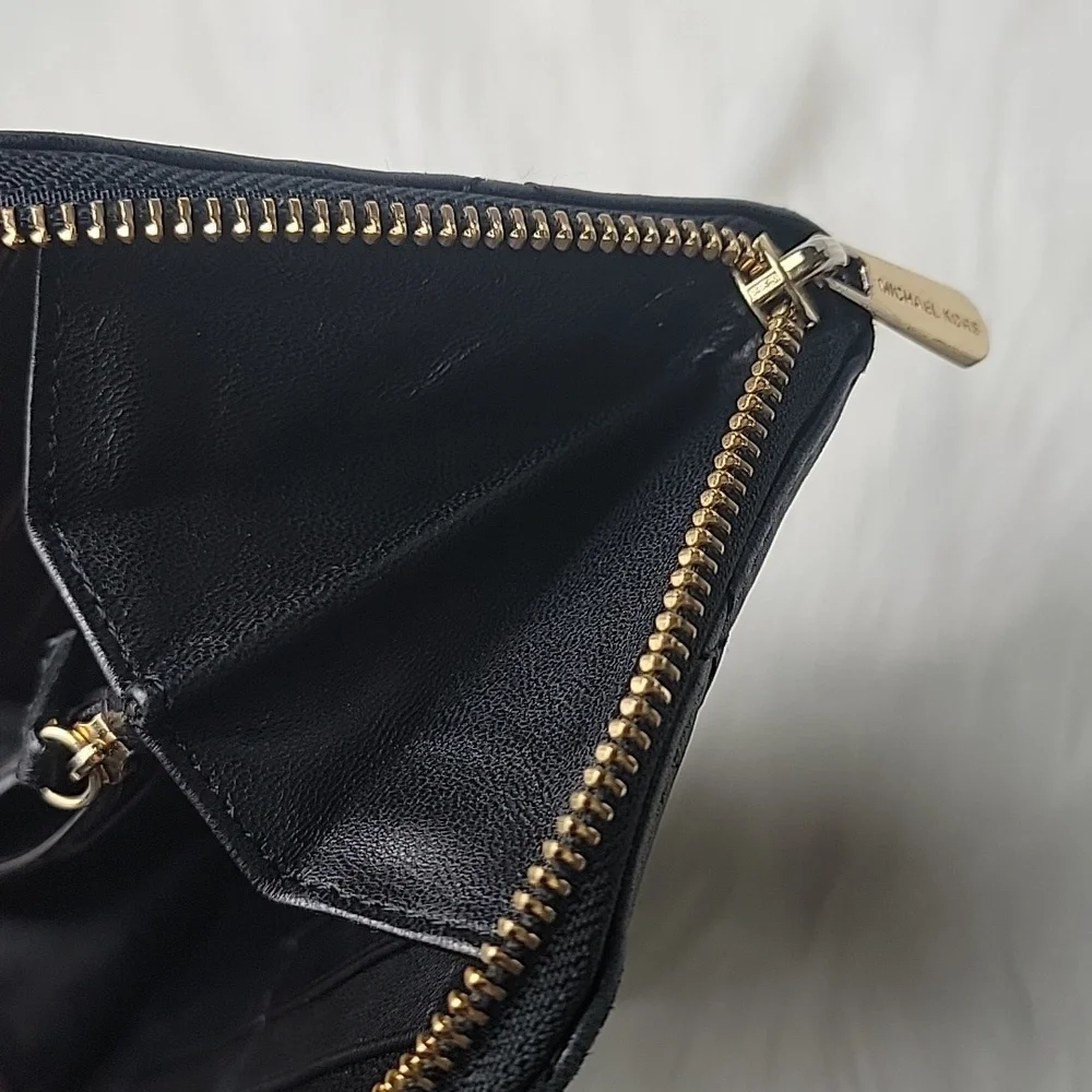 MICHAEL‎ KORS Hamilton Black Quilted Leather Gold Tone Logo Zip Around Wallet